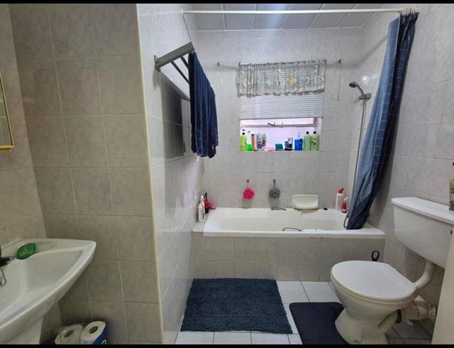 2 BEDROOM APARTMENT FOR SALE IN RACEVIEW